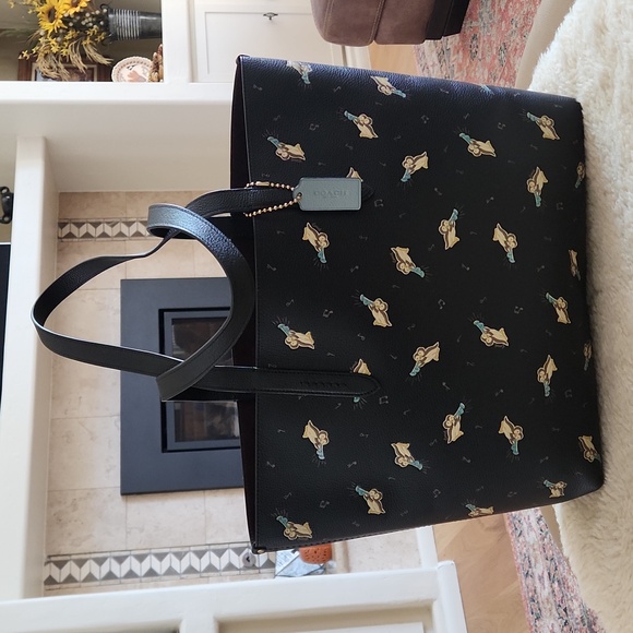 NWOT Coach Large Musical Penguin Leather Tote π§πΊπΆ - Picture 16 of 16